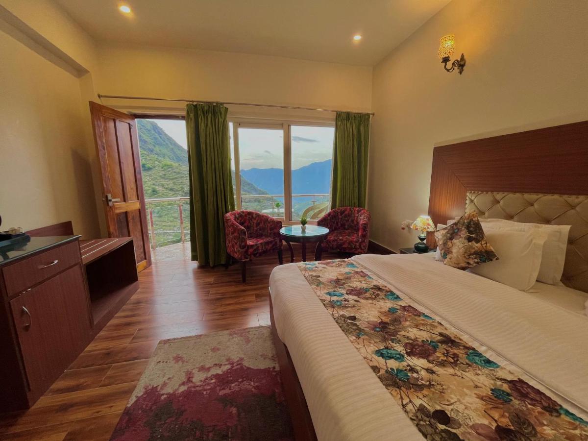 Hotel Kempty - A Boutique Hotel, ムスーリー エクステリア 写真