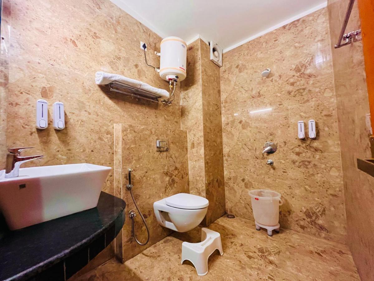 Hotel Kempty - A Boutique Hotel, ムスーリー エクステリア 写真