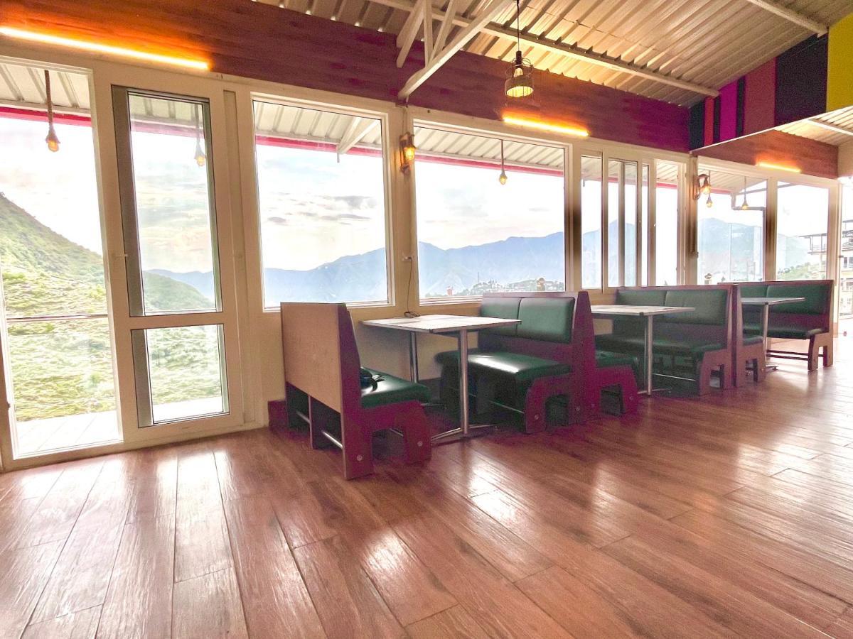 Hotel Kempty - A Boutique Hotel, ムスーリー エクステリア 写真