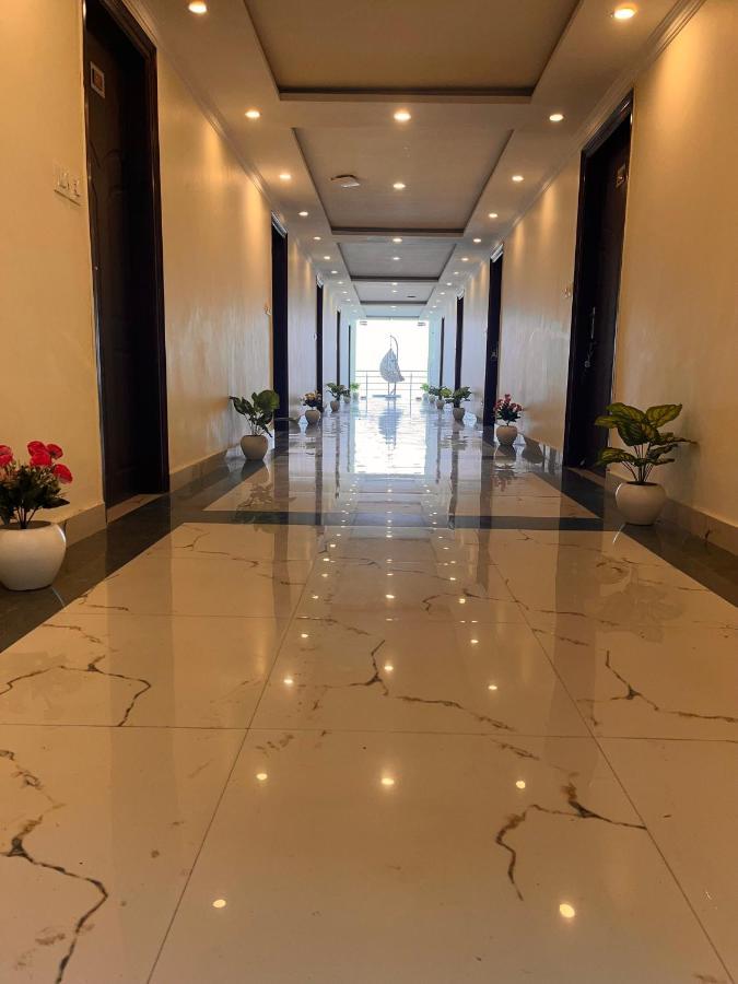 Hotel Kempty - A Boutique Hotel, ムスーリー エクステリア 写真