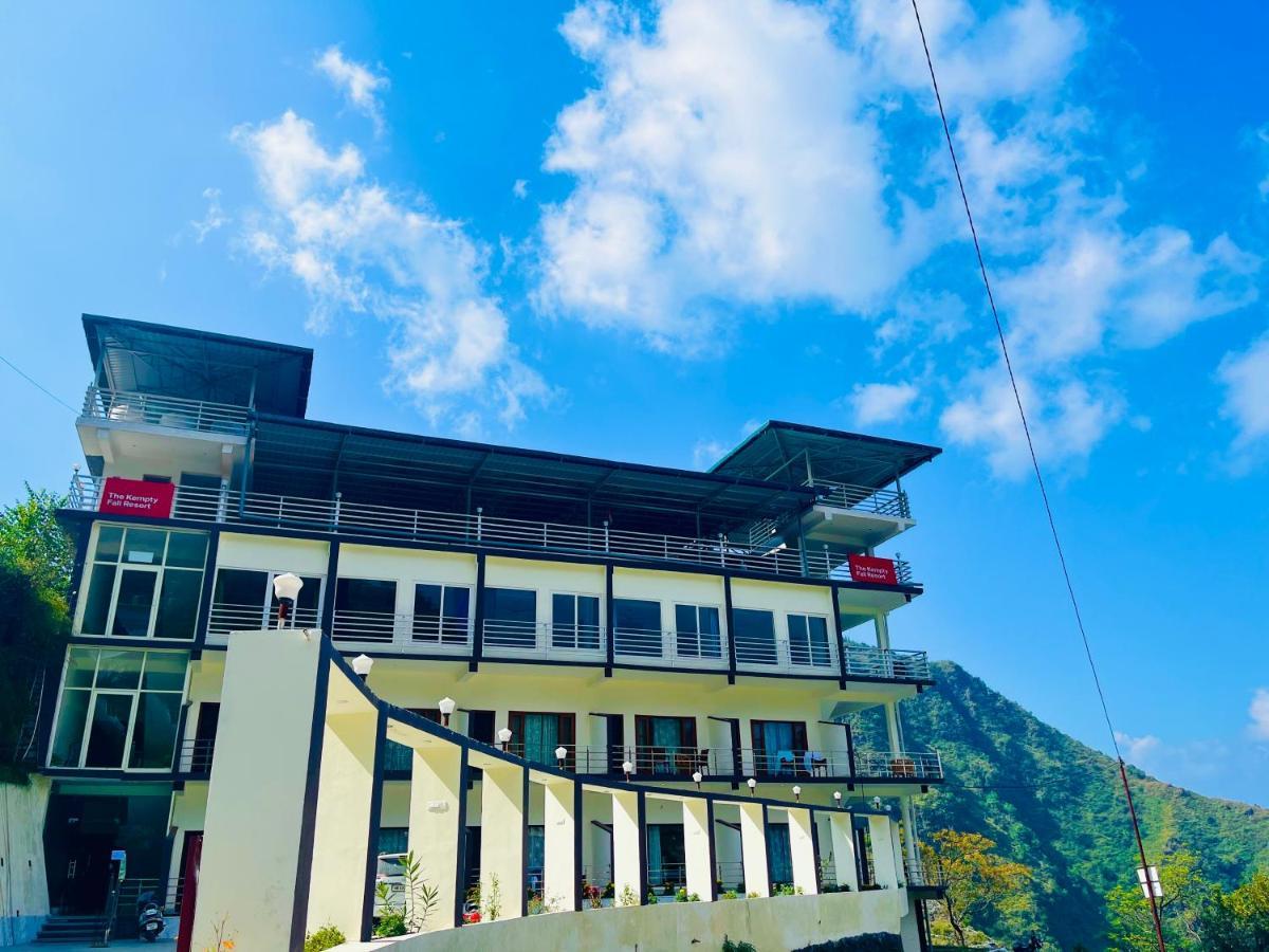 Hotel Kempty - A Boutique Hotel, ムスーリー エクステリア 写真