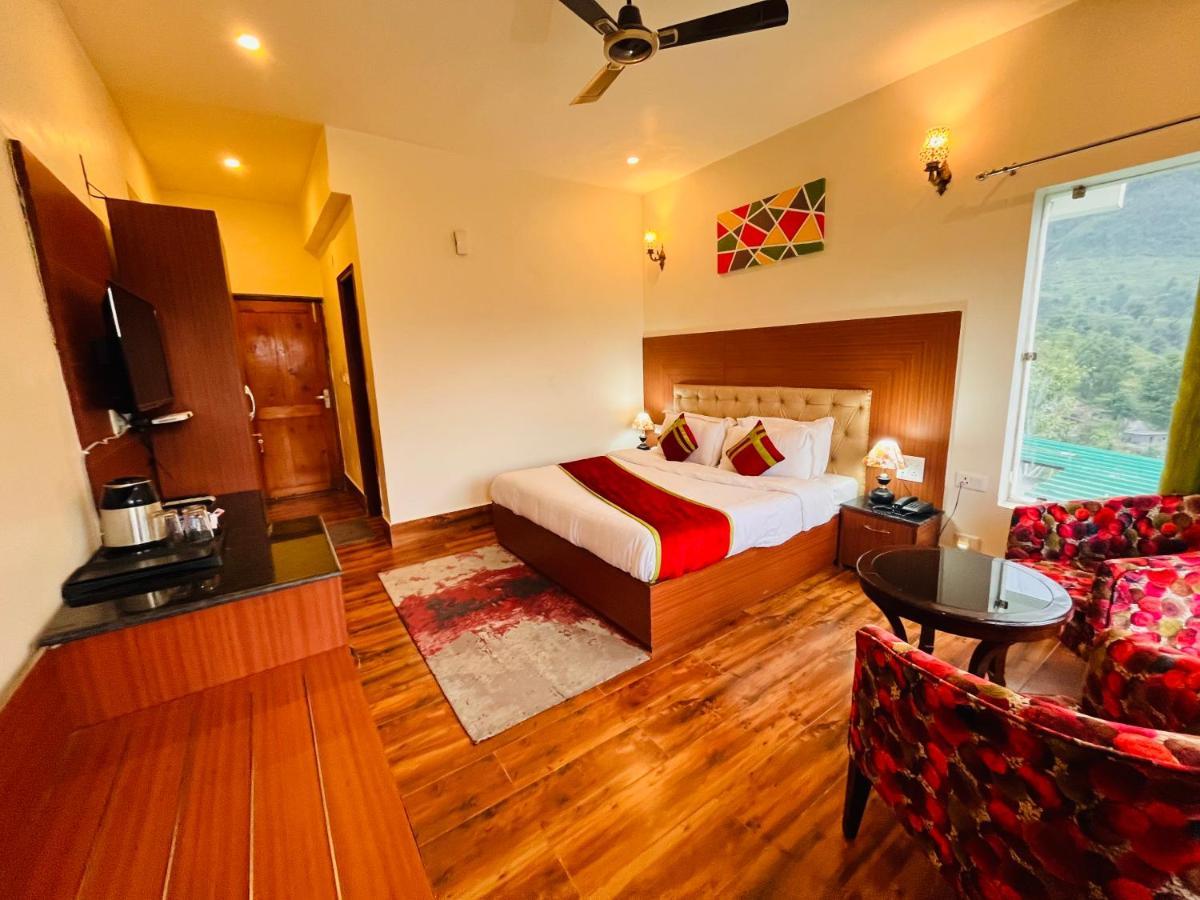 Hotel Kempty - A Boutique Hotel, ムスーリー エクステリア 写真