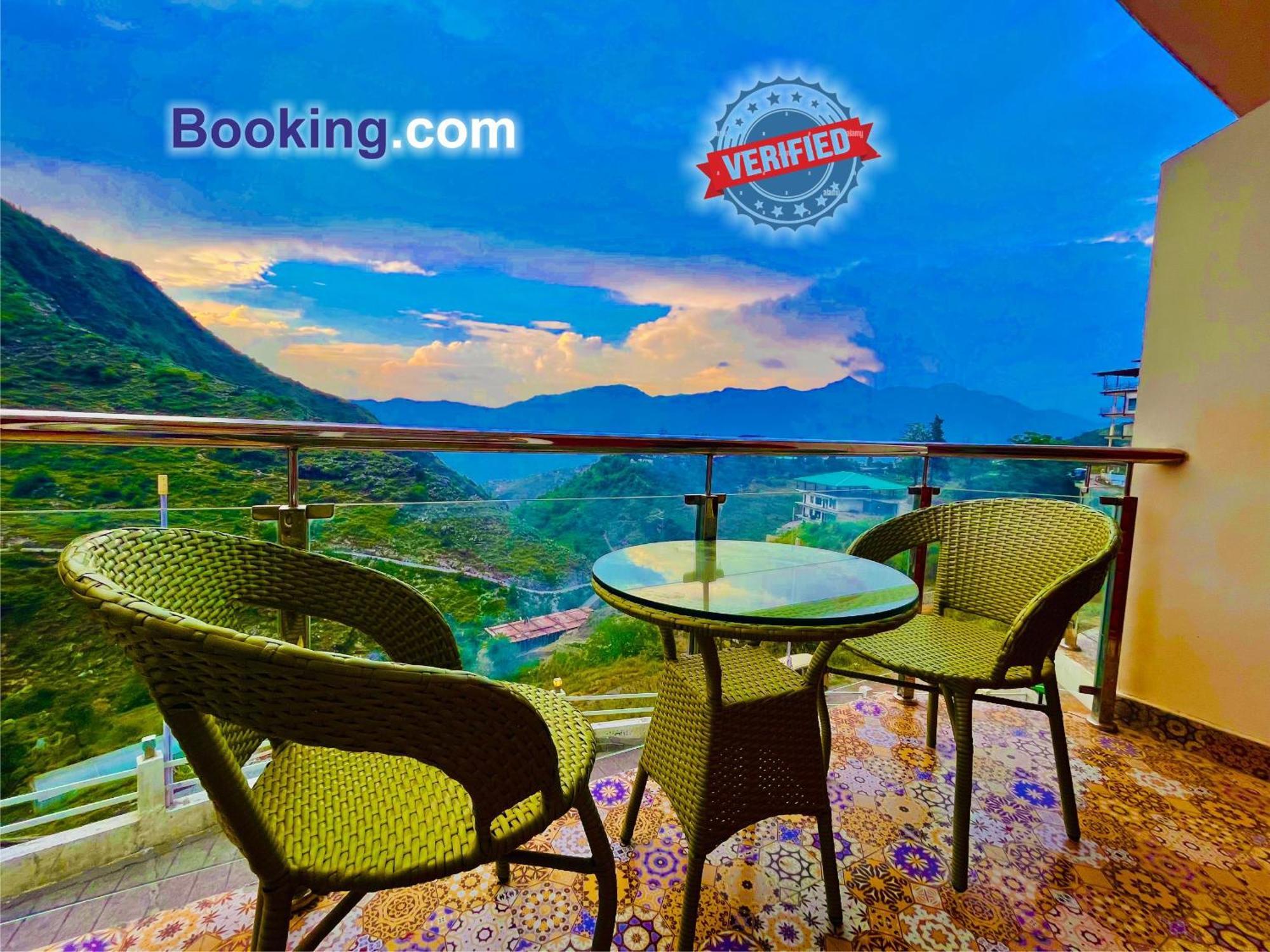 Hotel Kempty - A Boutique Hotel, ムスーリー エクステリア 写真